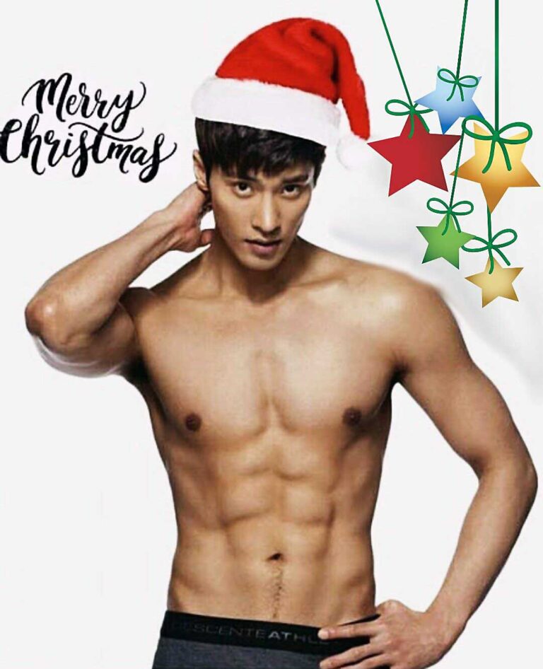 Sung Hoon dressed for a Merry Christmas
